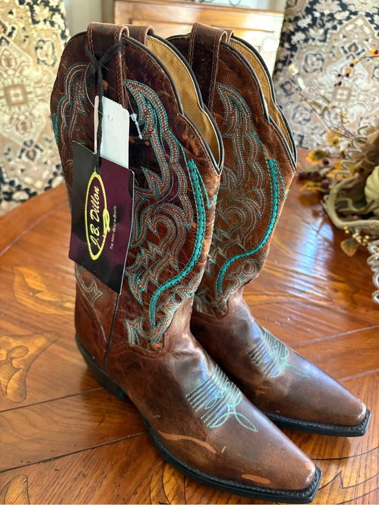 J.B. Dillon Shoes - J.B. Dillon NWT Size 8 Brown Leather Western Heeled Boots w/Turquoise Stitching